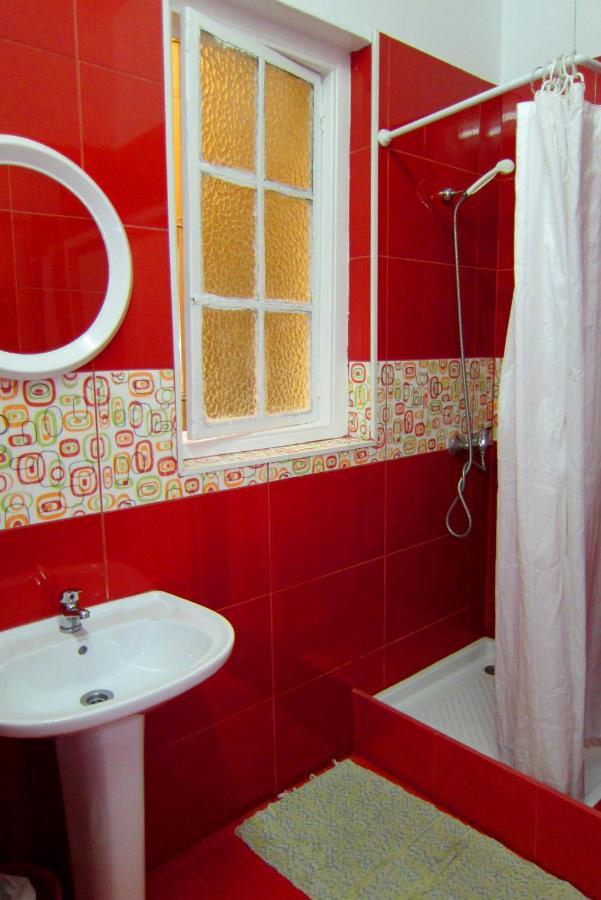 Duas Nacoes Guest House ポルト エクステリア 写真